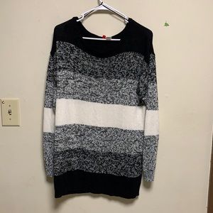 Black and white oversize knit sweater